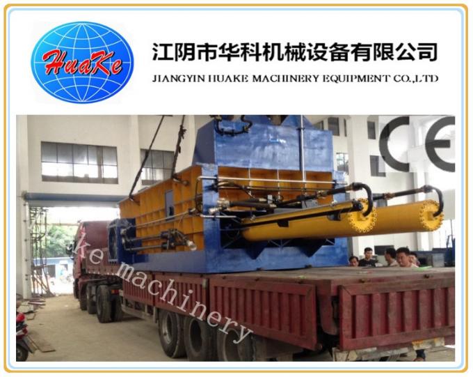 HUAKE Scrap Metal Baling Press , Hydraulic Press Machine For Scrap 1